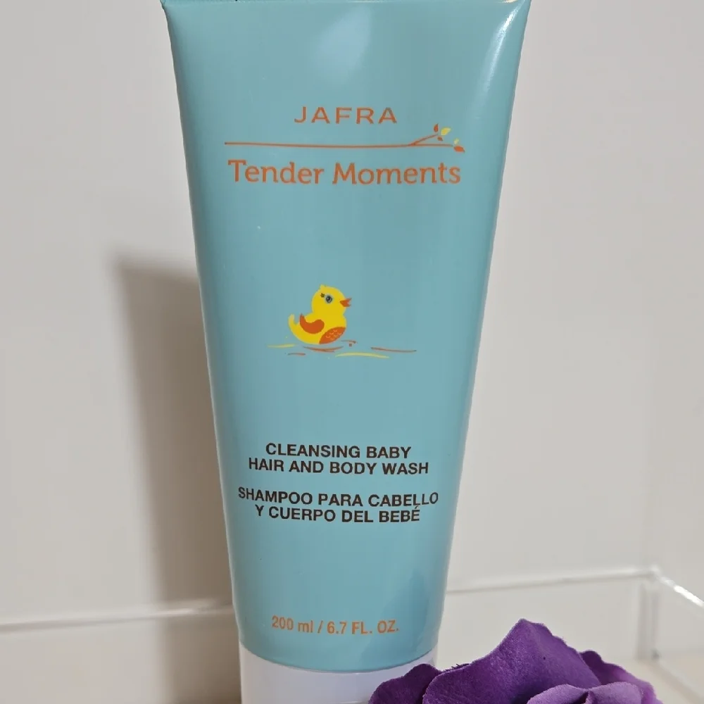 JAFRA Tender Moments Cleansing Baby Hair and Body Wash 6.7 Oz - Picture 2 of 4